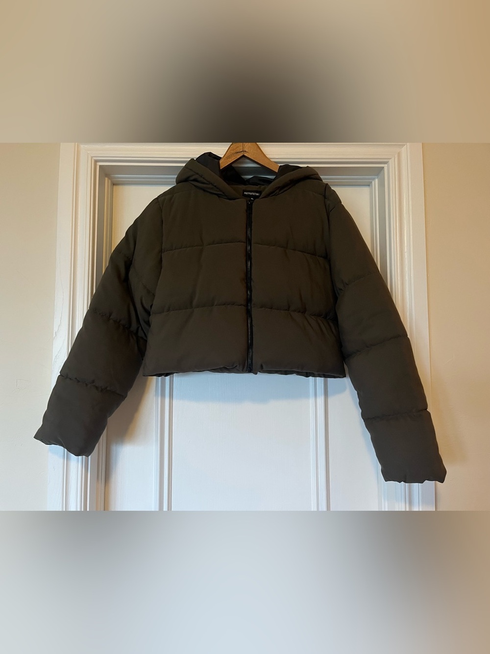 NWT PrettyLittleThing Women’s Size XL Olive Green Hooded Cropped Puffer Coat